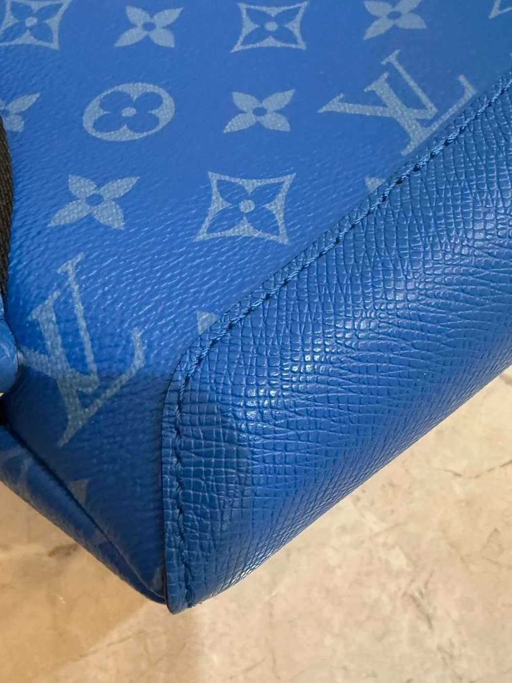 Louis Vuitton Monogram Blue Crossbody Sling bag with Round Pouch due M31075 new